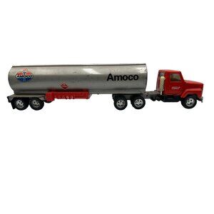 Vintage 1978 ERTL Amoco Oil Company Gas Tanker Red Gray 1:16 Scale
